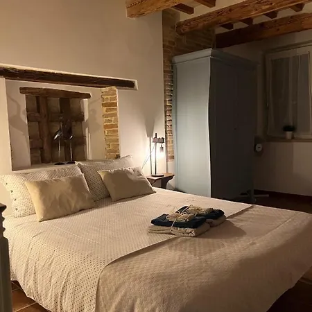 Il Settimo Borgo E Appartementi Nocleg ze śniadaniem Corinaldo