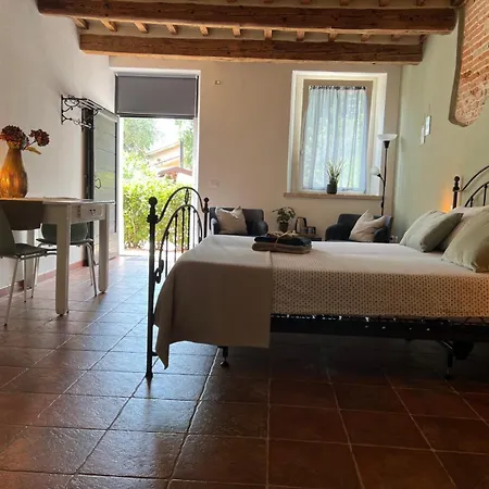 Il Settimo Borgo E Appartementi Nocleg ze śniadaniem 3*